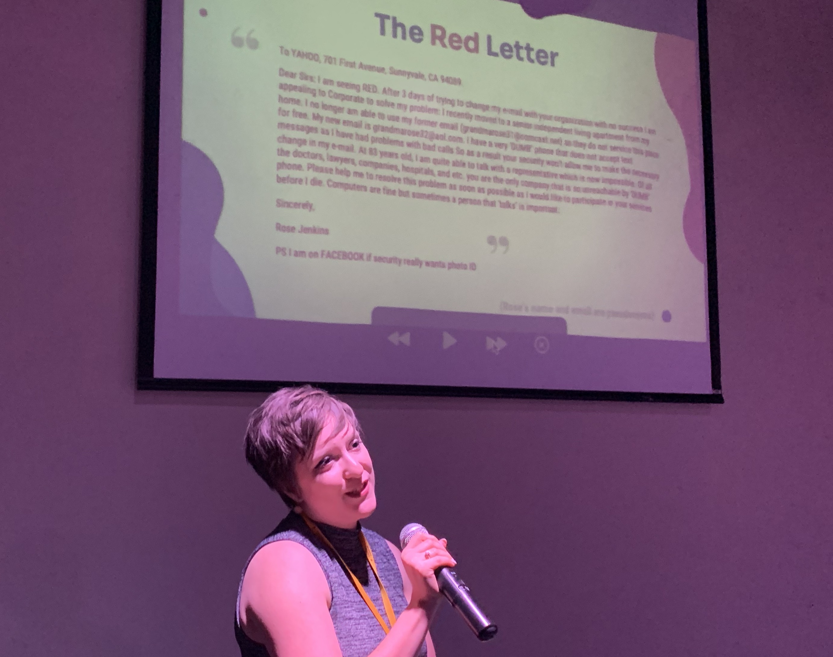 Dr. Allegra Smith presenting at the 2023 SIGDOC conference.