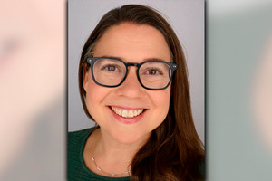 photo of dr. sarah robins