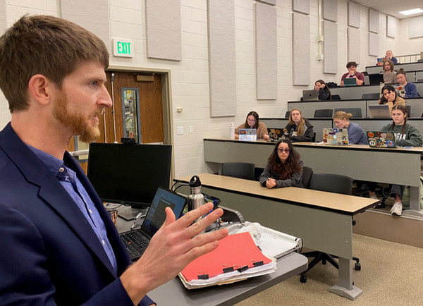 Reid Kurtz teaching a course