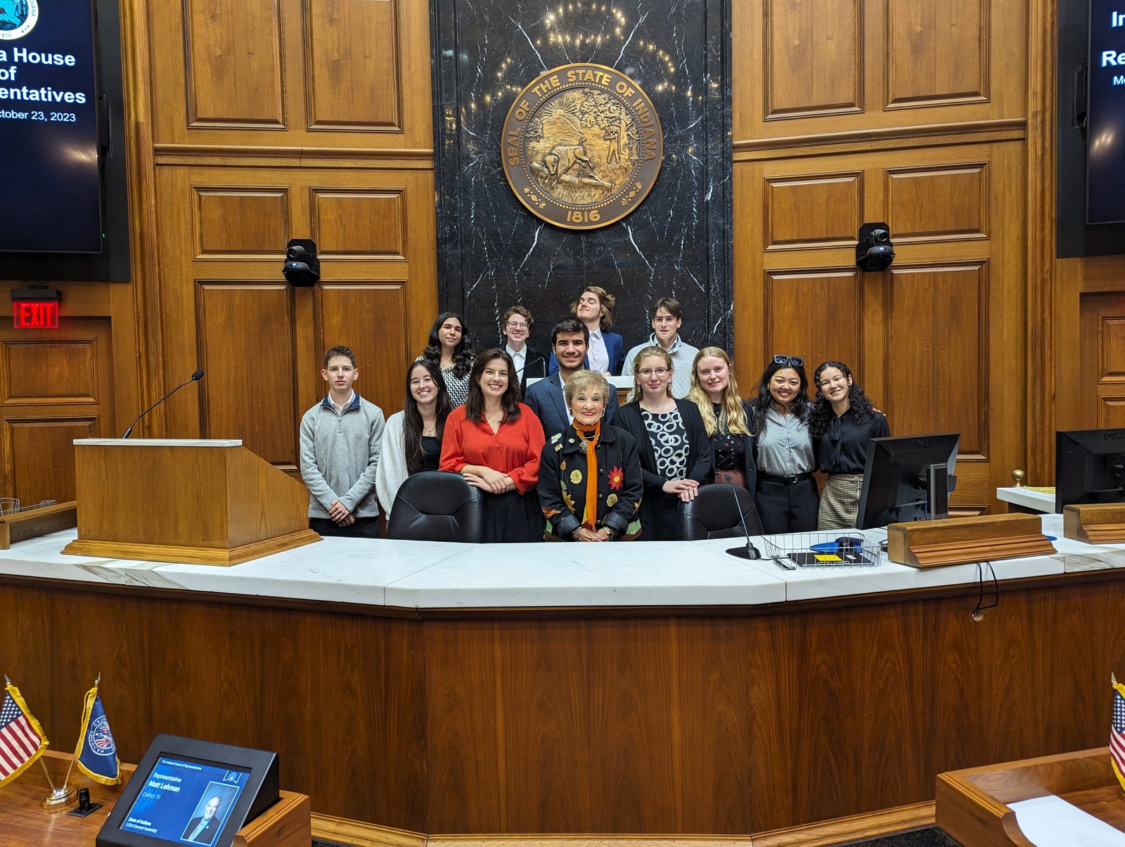 Students visiting the Indiana Statehouse.