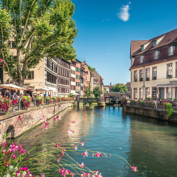 Students studying abroad in Strasbourg