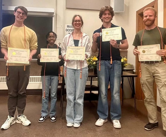 students getting awards at National Collegiate Chinese Honor Society 