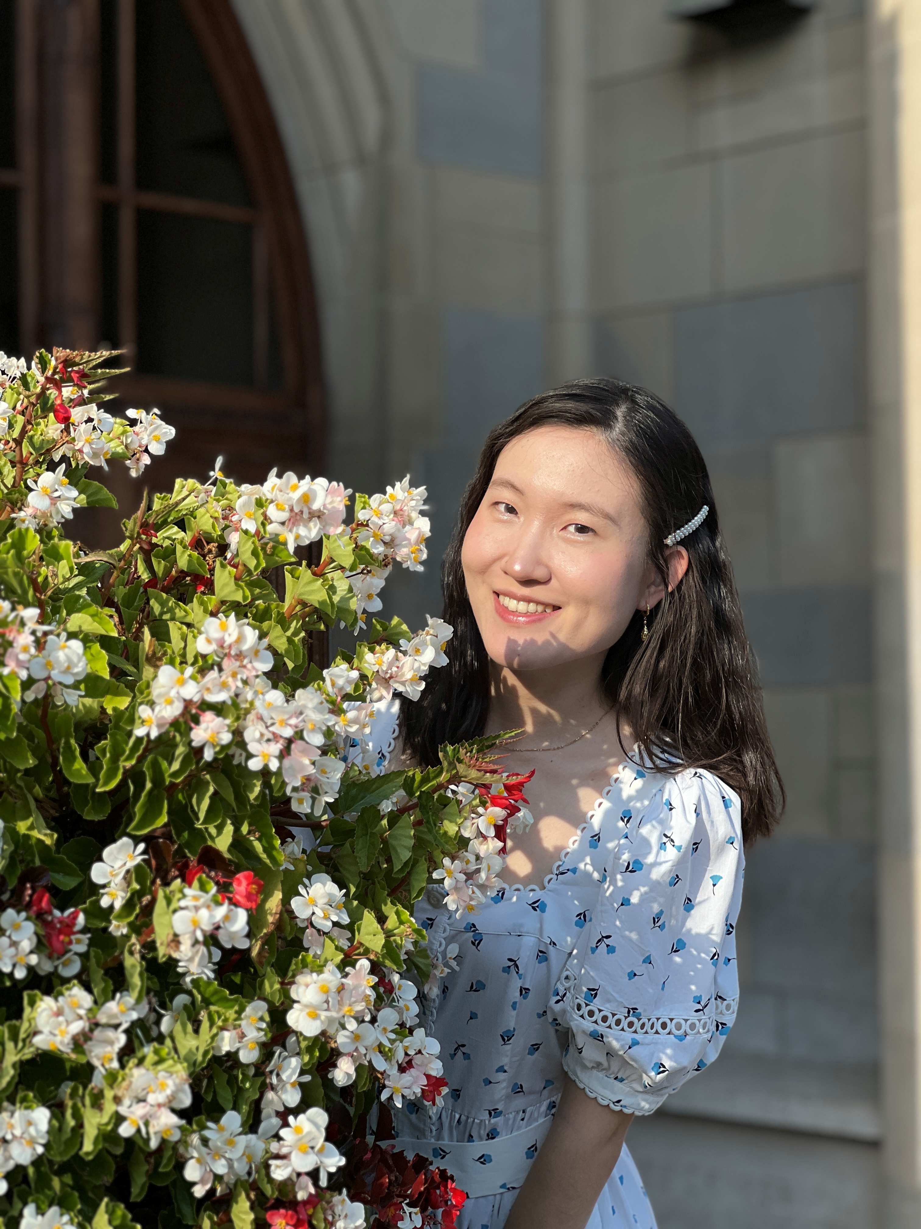 This is a profile photo of Zeyu Feng, who is a current phd student in Purdue phonetics and phonology lab