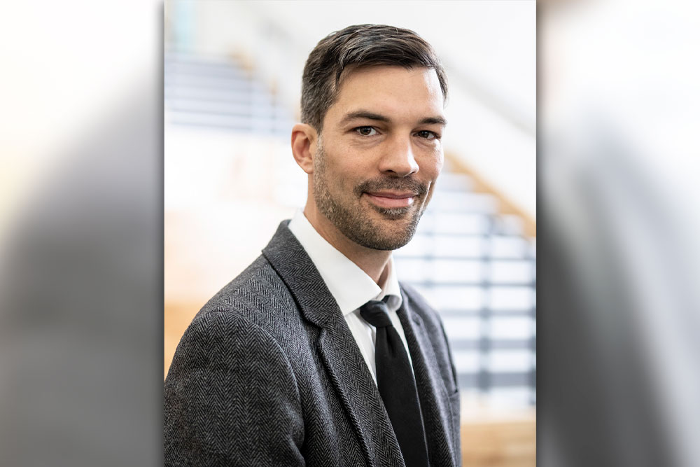 Dr. Todd Borlik headshot