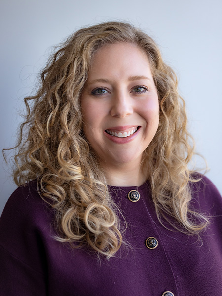 Kellye Chinichian headshot
