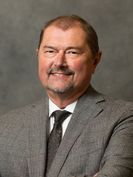 Malcolm DeKryger headshot