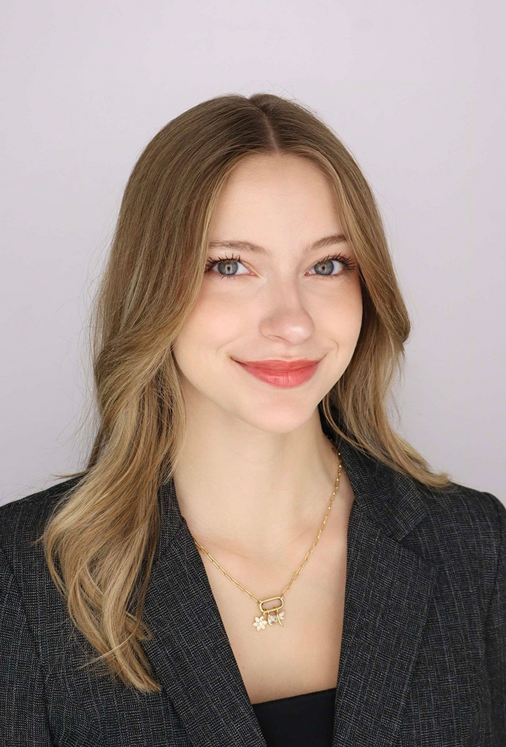 Kate Lynam headshot